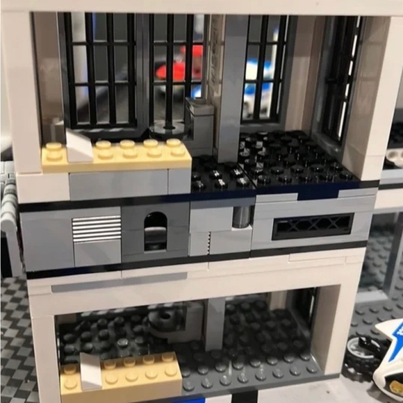 Lego police station - Picture 8 of 16